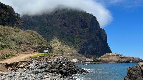 MADEIRA INSIDE OUT: ESCURSIONI SUI SENTIERI COSTIERI E SULLE CRESTINE DI ALTA MONTAGNA