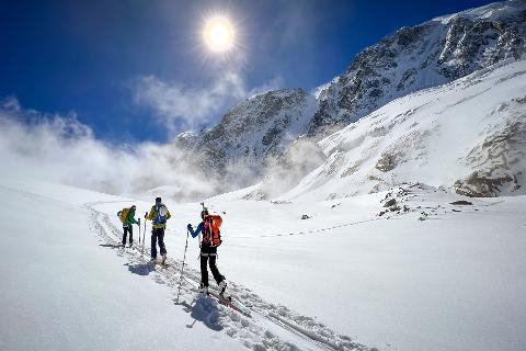 CORSO DI SCIALPINISMO PER PRINCIPIANTI NELLE DOLOMITI ADAMELLO-BRENTA