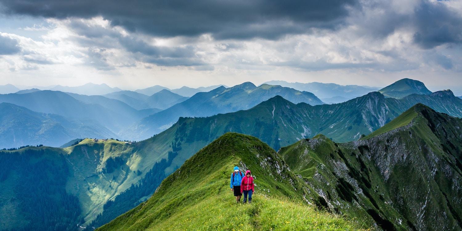 Come pianificare le vostre prossime vacanze a piedi in montagna con autoguida