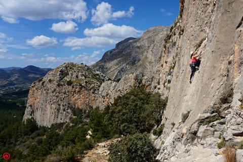 CORSO DI ARRAMPICATA PER PRINCIPIANTI A SELLA - SPAGNA