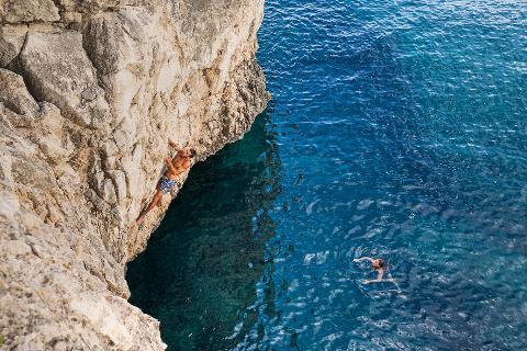 DEEP WATER SOLO IN SICILIA