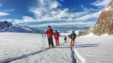 SCI ALPINISMO TRA GLI ECRINS E IL COL D'IZOARD - FRANCIA