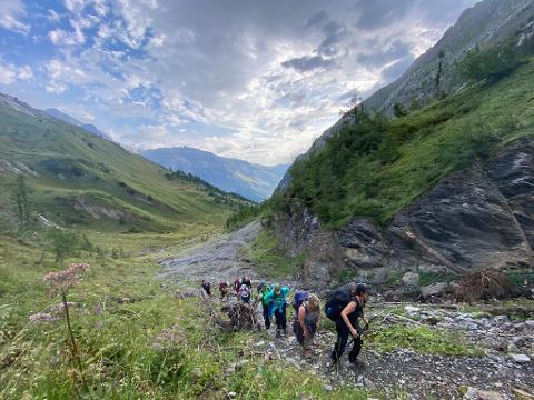TOUR DES MUVERANS INTORNO AL MONT BLANC