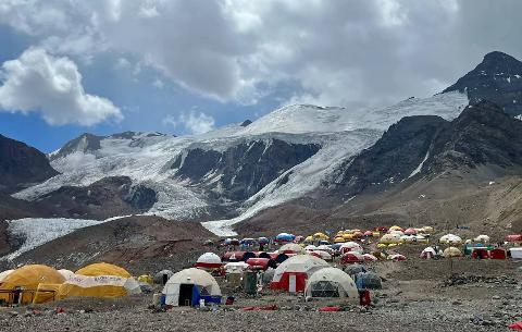 TREKKING DEL CAMPO BASE DELL'ACONCAGUA - ARGENTINA