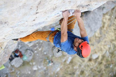 CEÜSE ROCK TRIP: ARRAMPICATA NELLE MIGLIORI FALESIE D'EUROPA