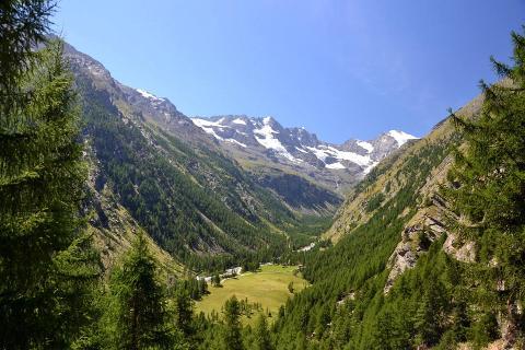 INTO THE WILD: GRAN PARADISO HIKE