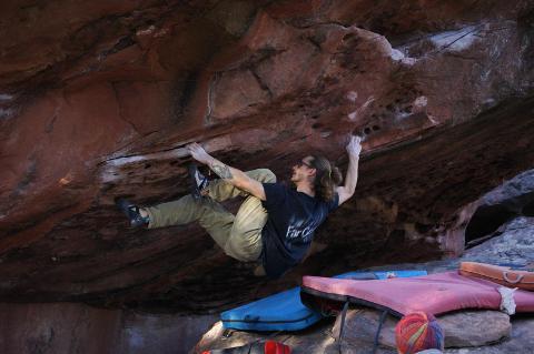 APPUNTAMENTO SULLA ROCCIA ROSSA: ALBARRACÍN BOULDER