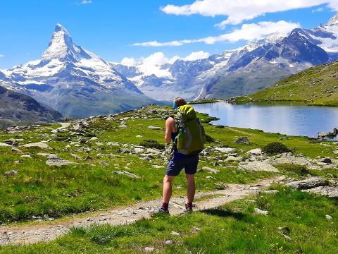 TREKKING INTORNO AL MATTERHORN NELLE ALPI SVIZZERE