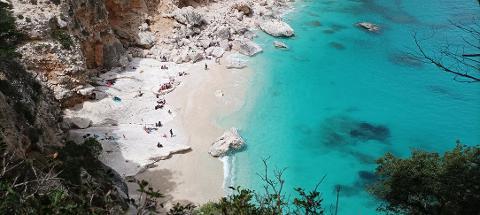 ESPLORARE IL SELVAGGIO BLU: IL TREKKING DELLA SARDEGNA