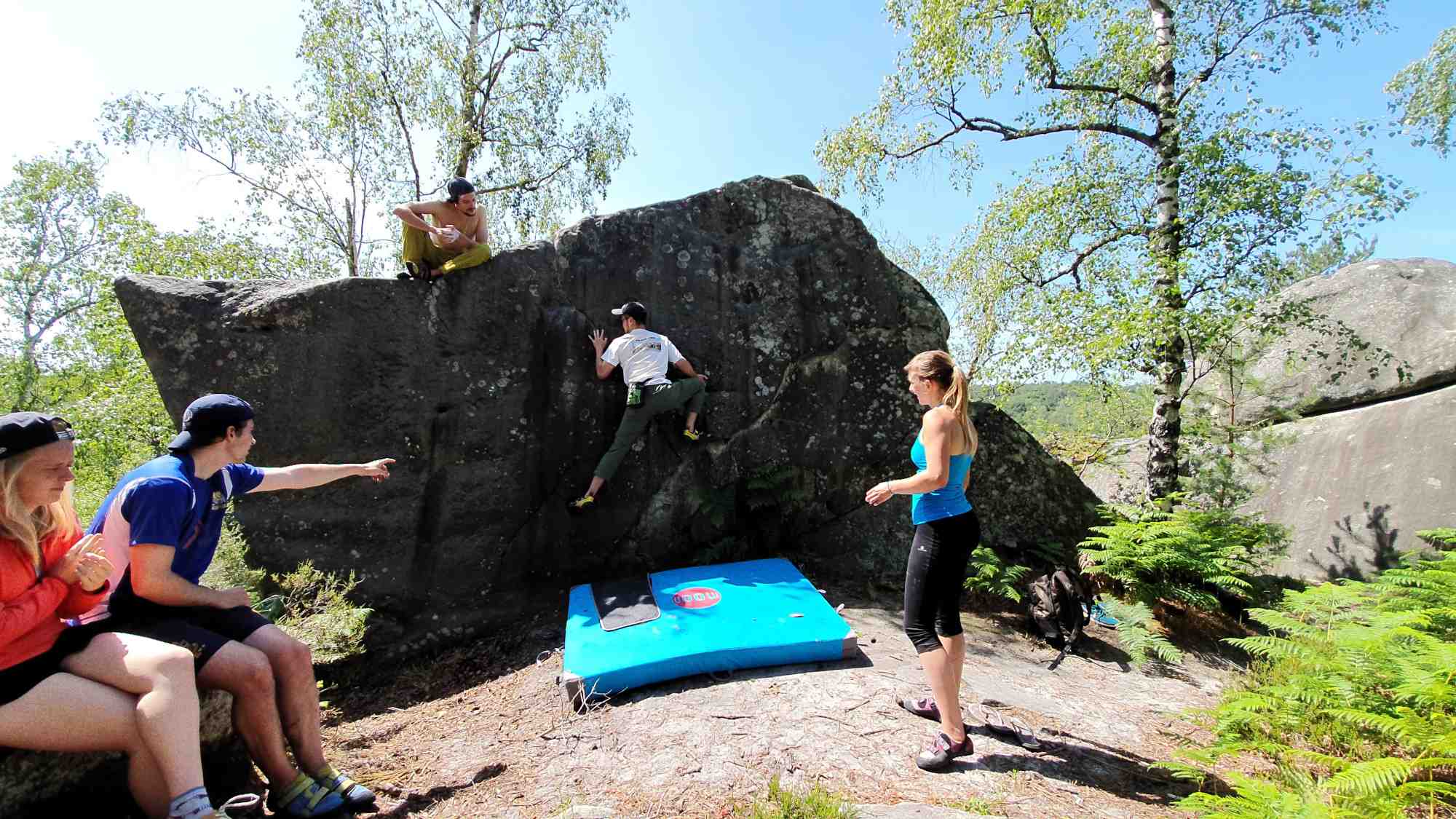 Gole D'Apremont: Fontainebleau boulder spots