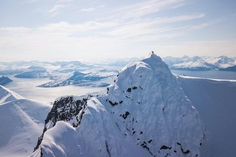 VIAGGIO DI SCIALPINISMO IN BARCA A VELA A LYNGEN - NORVEGIA