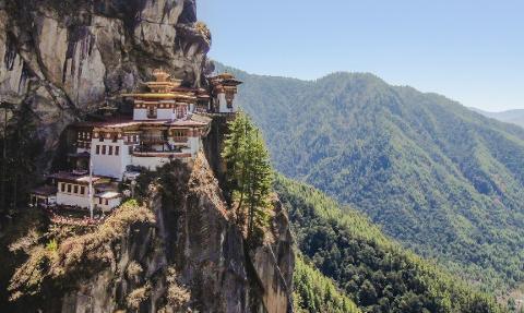 ESCURSIONI IN BHUTAN - TREKKING JOMOLHARI DODENA